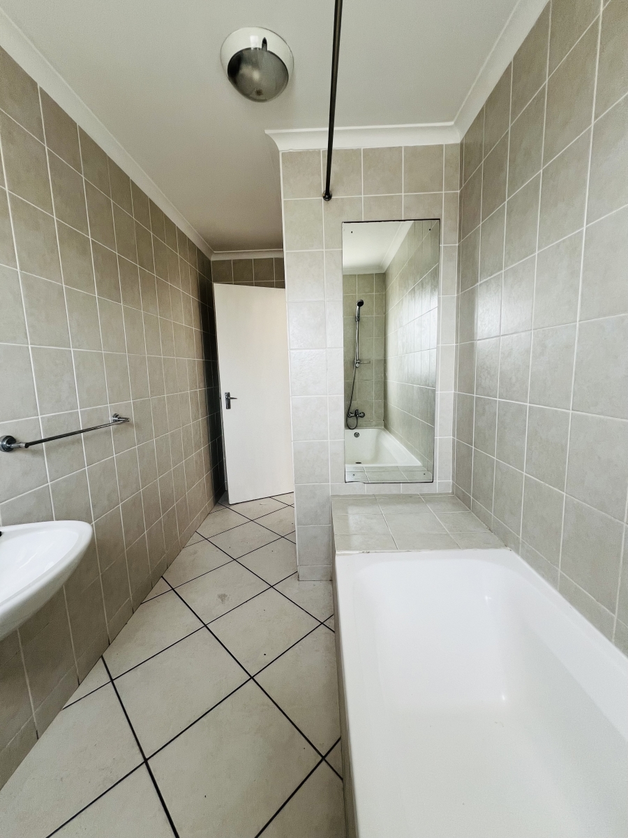 To Let 1 Bedroom Property for Rent in Guldenland Western Cape